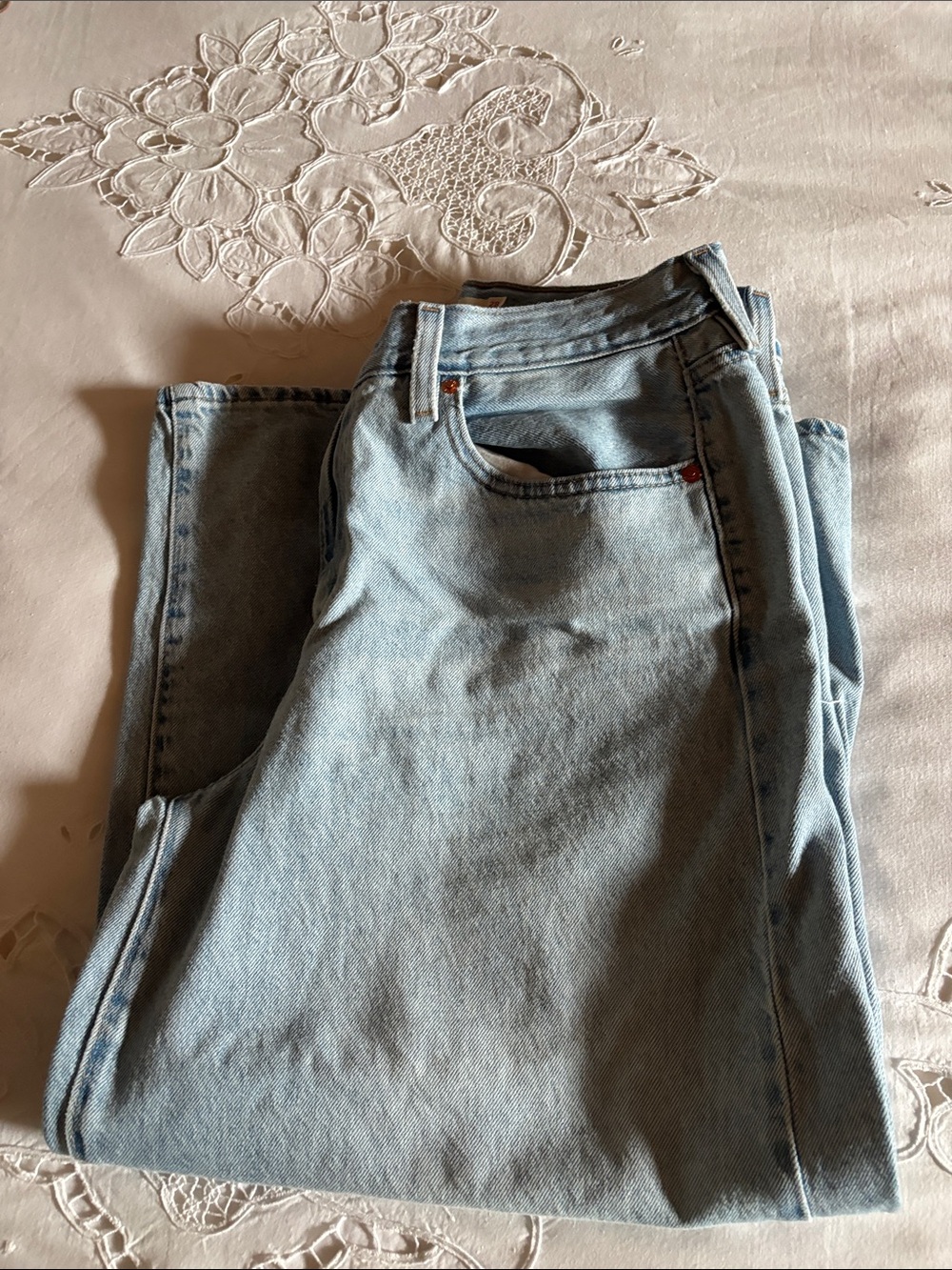 Light Blue Levi’s Premium Jeans-wide leg cropped